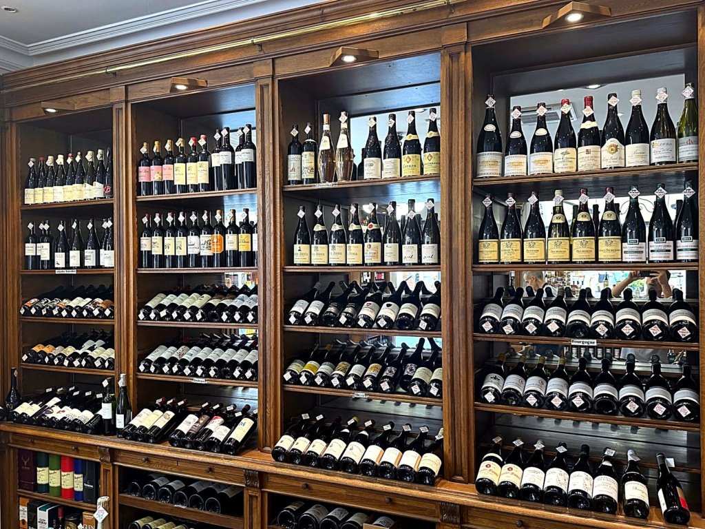 Rayon de vins fins Bourgogne, Rhône et Bordeaux, boutique Victor Hugo, Maison Busquets Toulouse