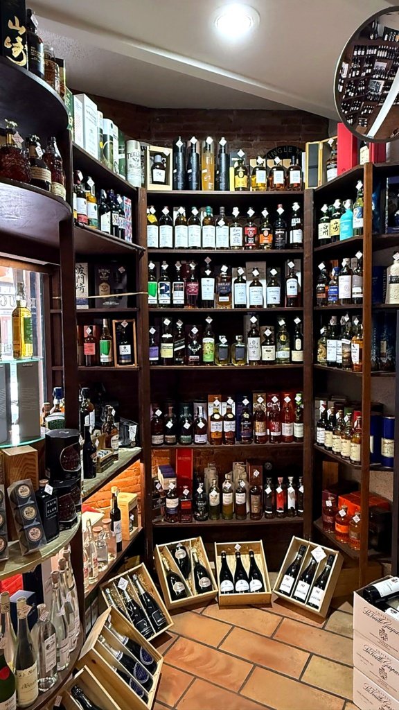 Coin épicerie fine et cave à vins, boutique Rémusat, Maison Busquets